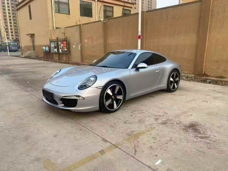 济南16年保时捷9113