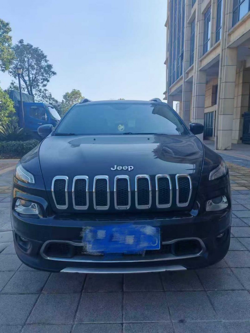南昌18年Jeep自由光1