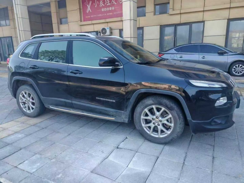 南昌18年Jeep自由光3