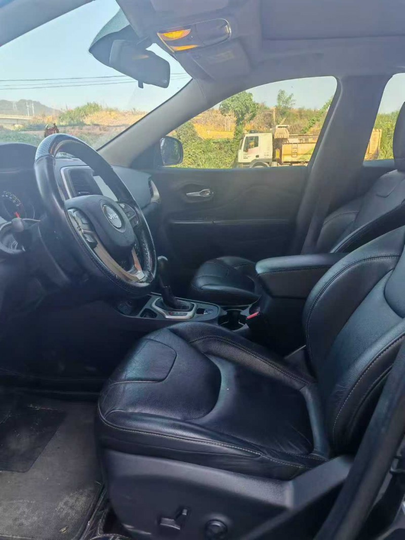 南昌18年Jeep自由光6