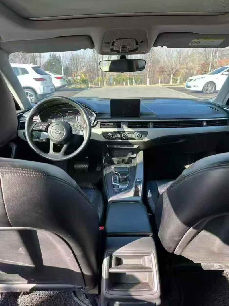 烟台19年奥迪A4L4