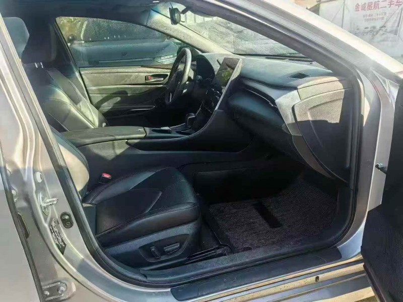 湘潭22年丰田亚洲龙4