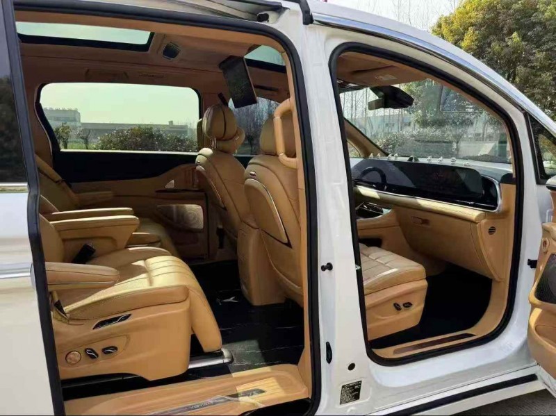 南通24年岚图汽车梦想家7