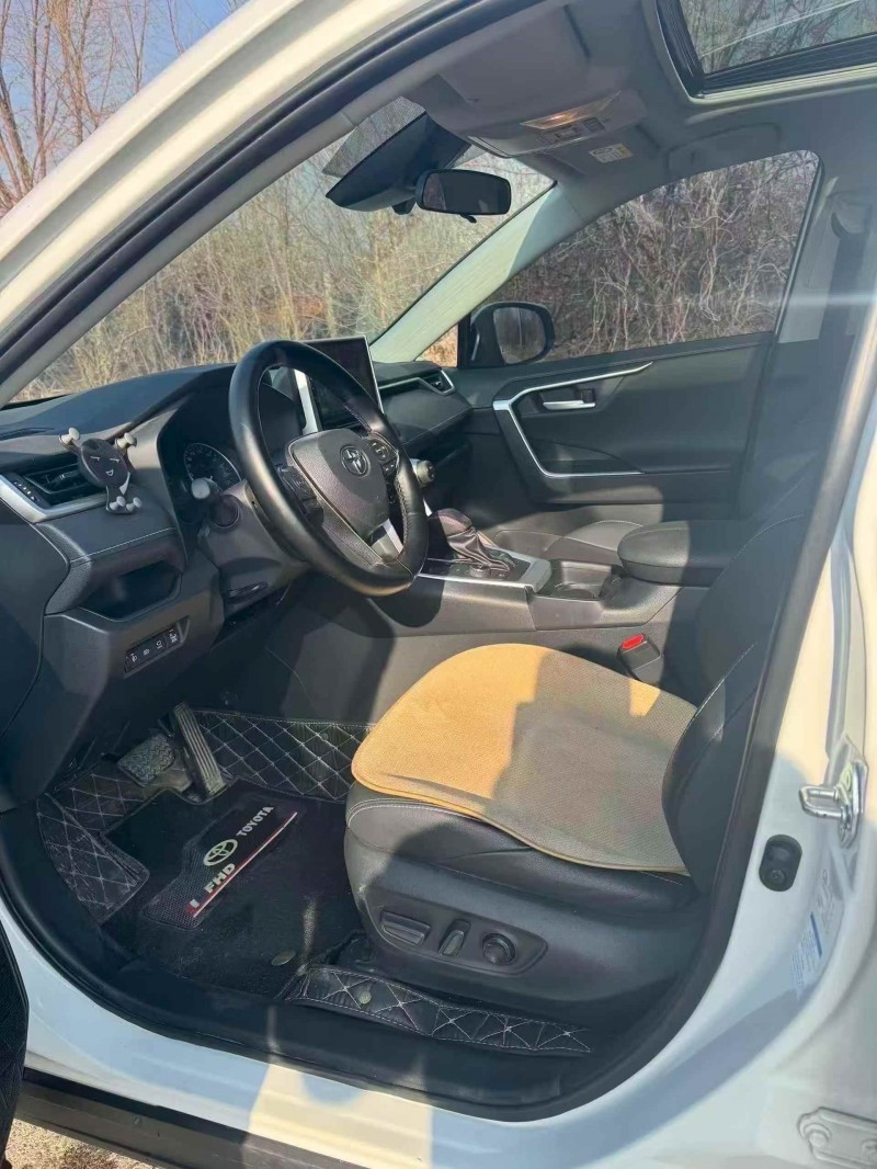 邯郸23年丰田威兰达4