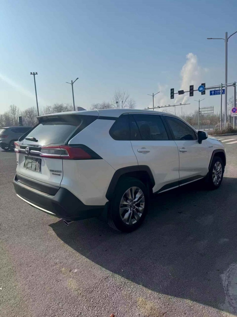 邯郸23年丰田威兰达9