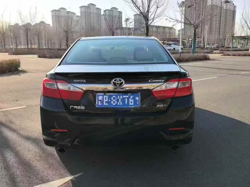 天津13年丰田凯美瑞8