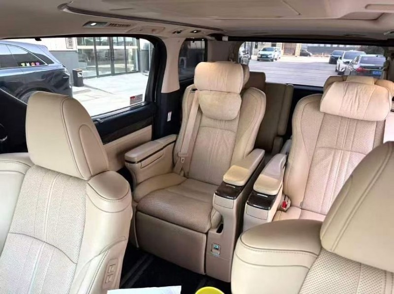 厦门19年丰田埃尔法7