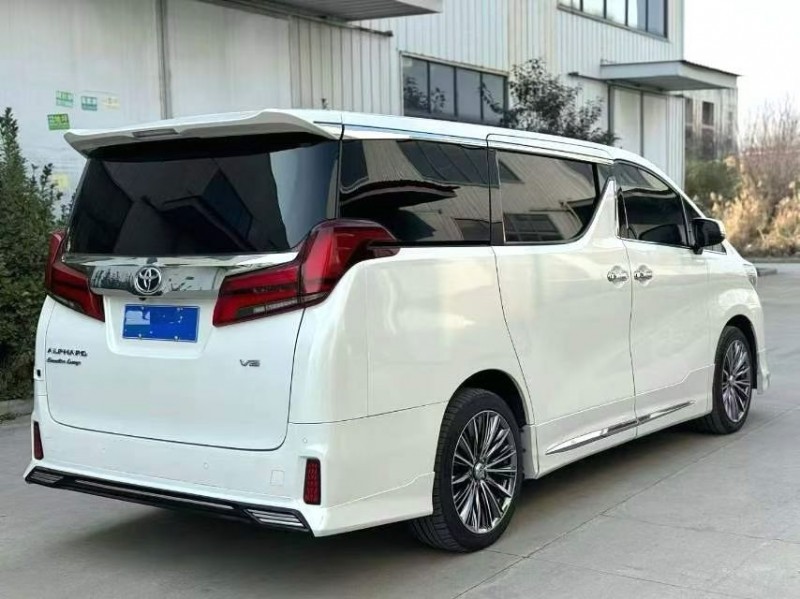 厦门19年丰田埃尔法8