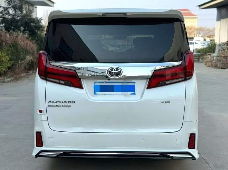 厦门19年丰田埃尔法9