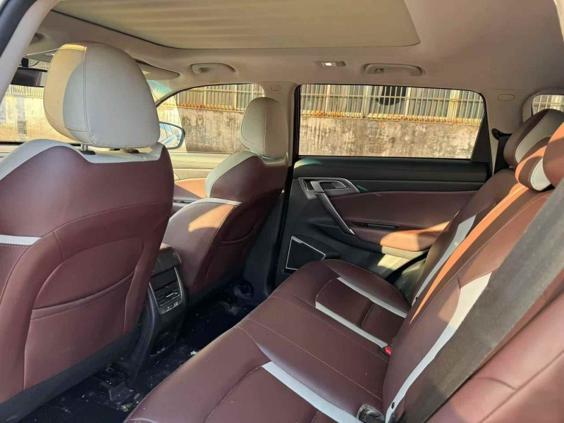 菏泽22年吉利博越5