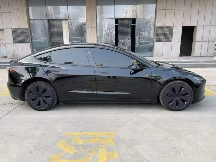 济宁24年特斯拉MODEL 38