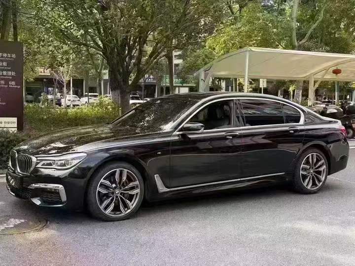 珠海17年宝马7系3