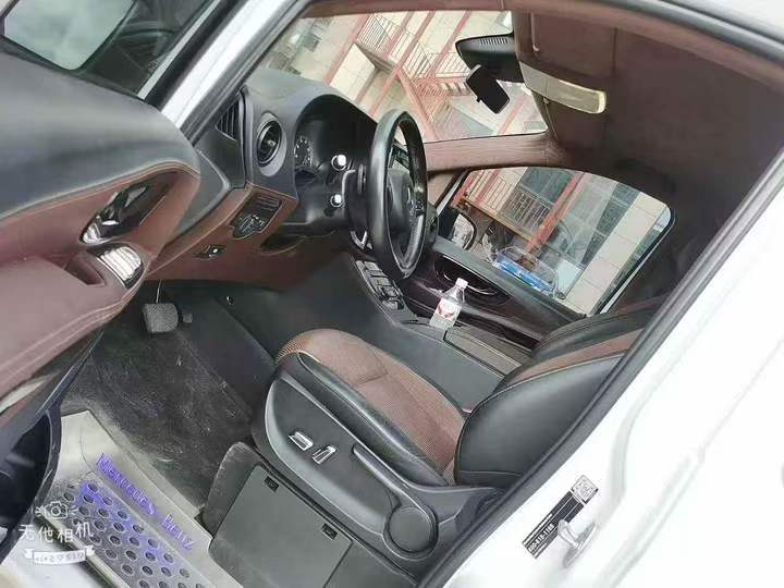 湘潭17年奔驰威霆4