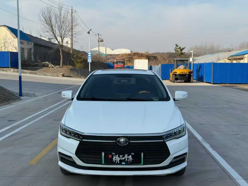 青岛23年比亚迪秦1