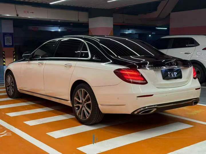 宜昌18年奔驰E8