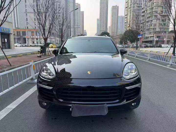 温州17年保时捷卡宴1