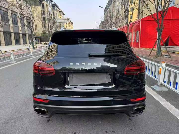 温州17年保时捷卡宴8