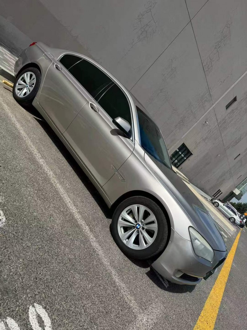 营口13年宝马7系5