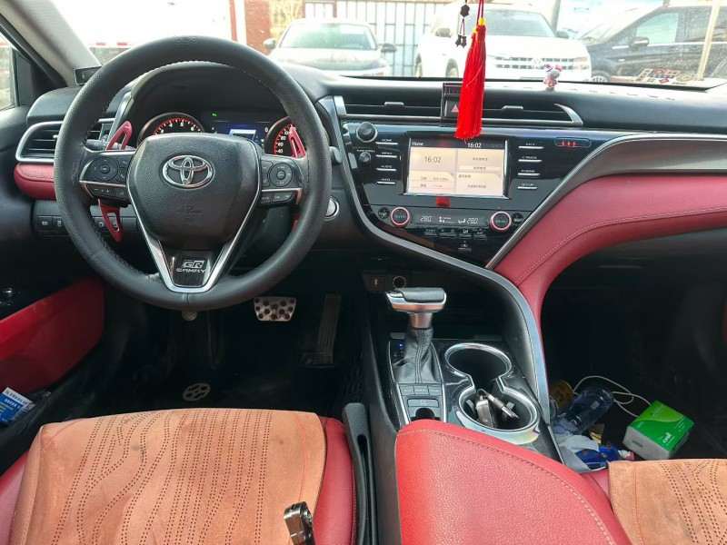 淄博18年丰田凯美瑞6