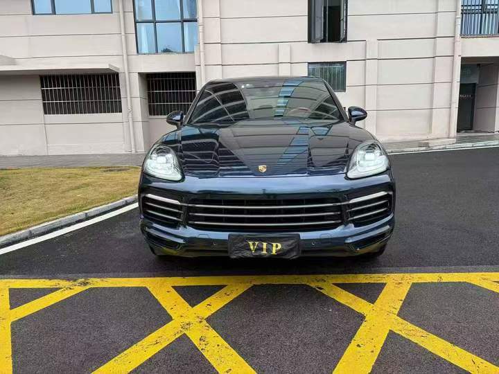 常德20年保时捷卡宴1