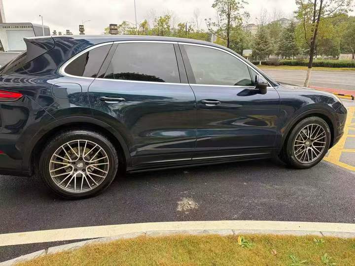 常德20年保时捷卡宴8