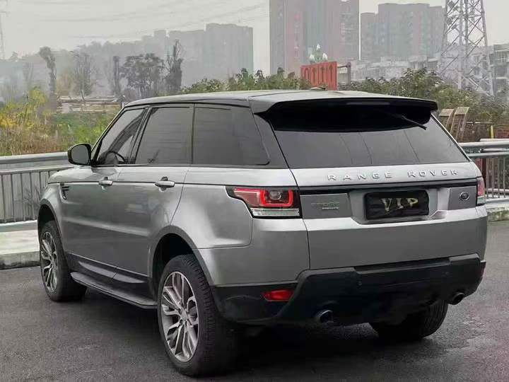 重庆16年路虎揽胜运动7