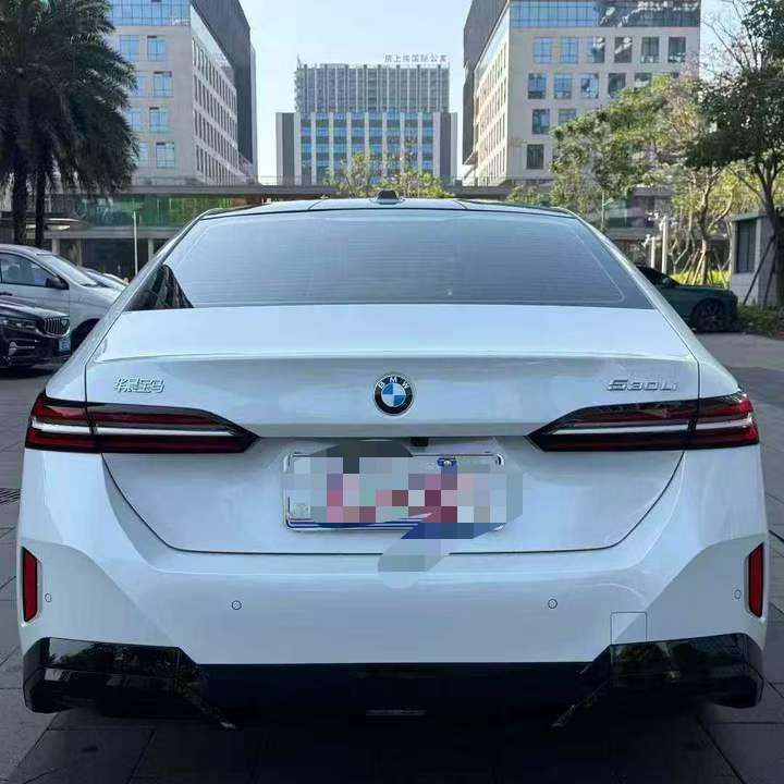 深圳25年宝马5系8