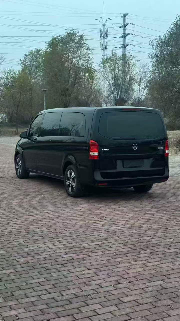 烟台25年奔驰威霆9