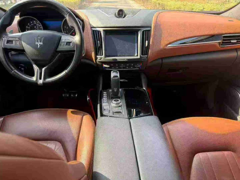 温州21年玛莎拉蒂Levante4