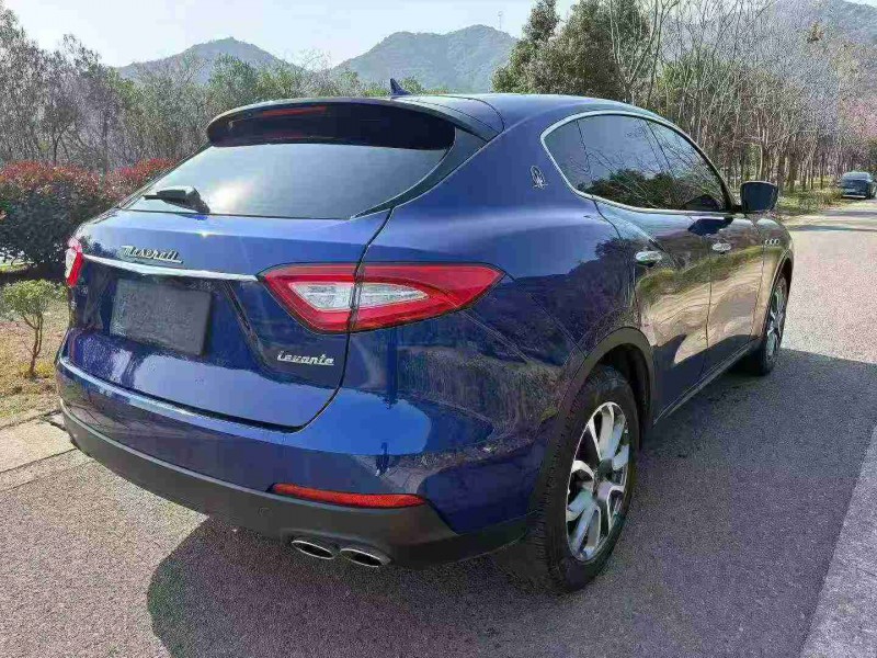 温州21年玛莎拉蒂Levante7