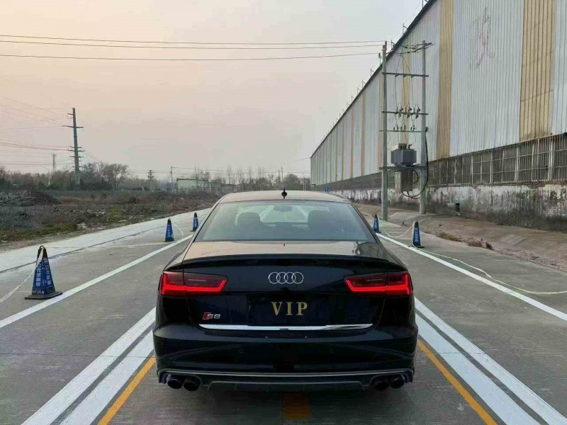 淄博17年奥迪S68