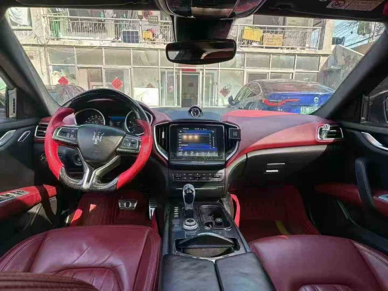 日照17年玛莎拉蒂Ghibli6