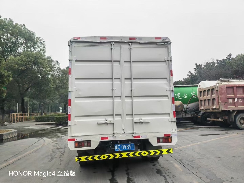 成都22年江铃凯运8