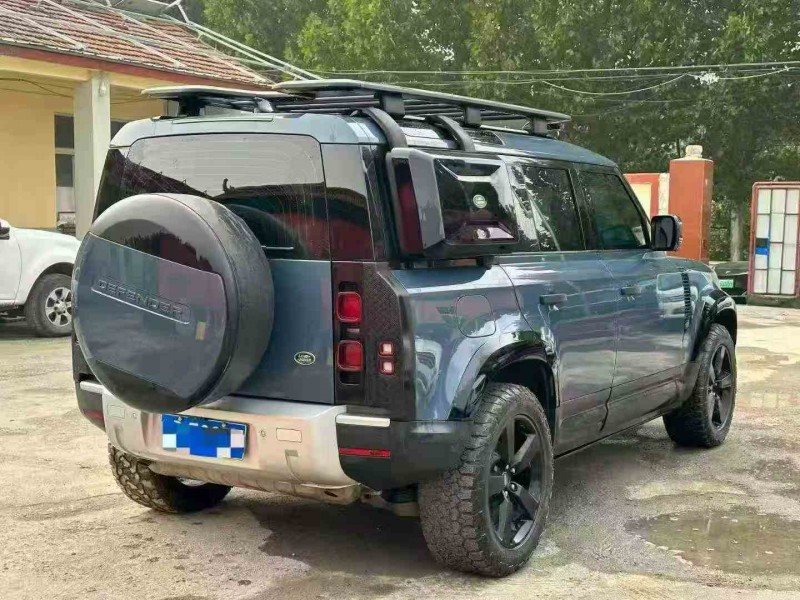 淄博22年路虎卫士7