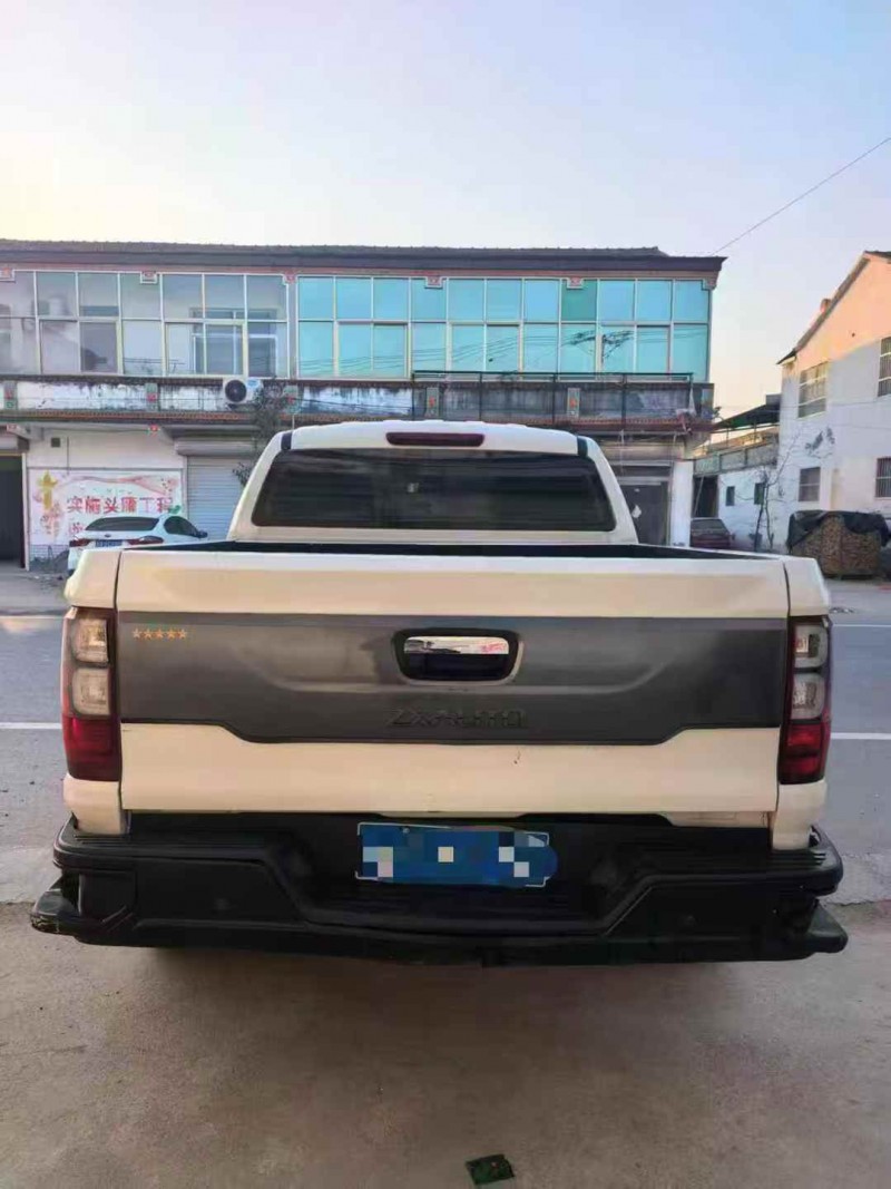 菏泽23年中兴威狮8