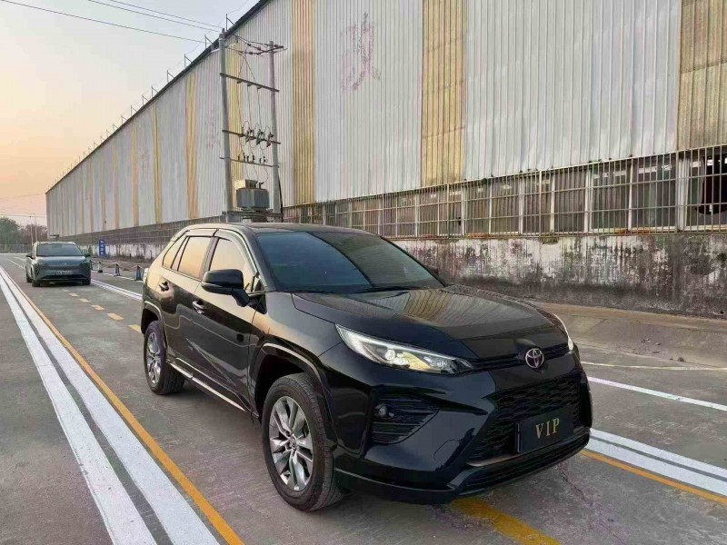 济宁24年丰田威兰达2