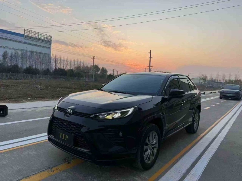 济宁24年丰田威兰达3