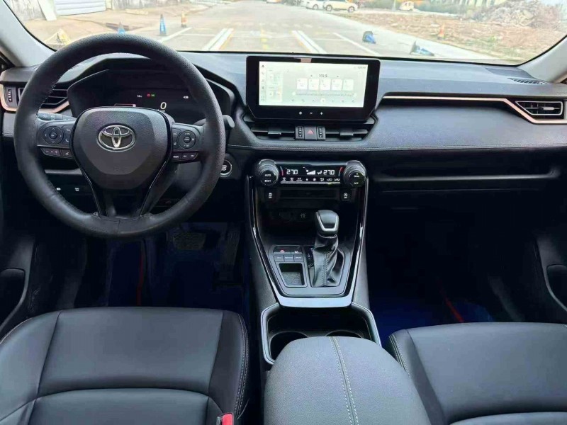 济宁24年丰田威兰达9