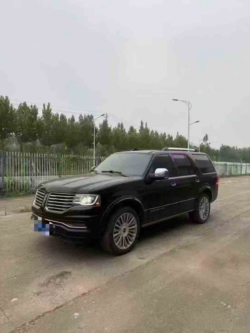 济宁17年林肯领航员2