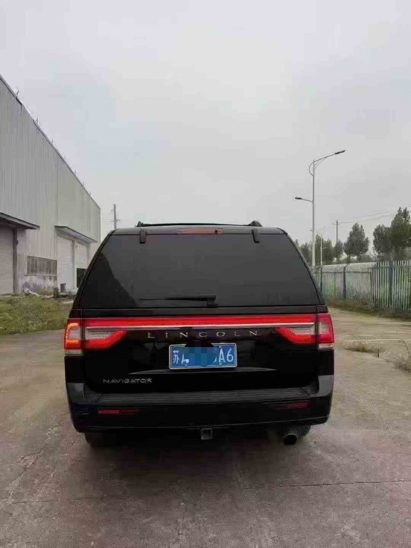 济宁17年林肯领航员3