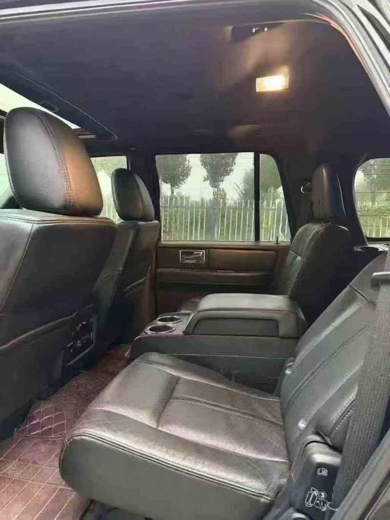 济宁17年林肯领航员5