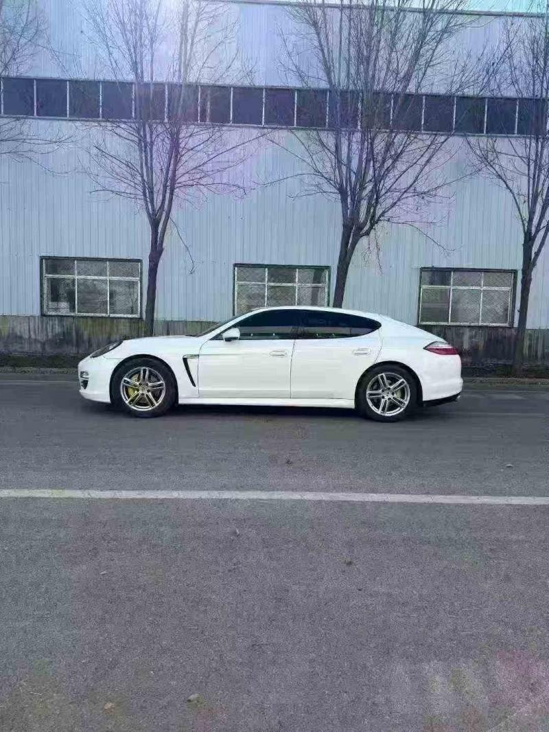 烟台12年保时捷帕拉梅拉4