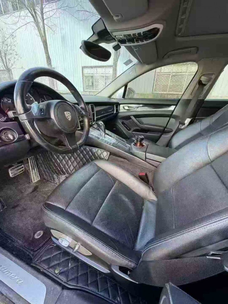 烟台12年保时捷帕拉梅拉9