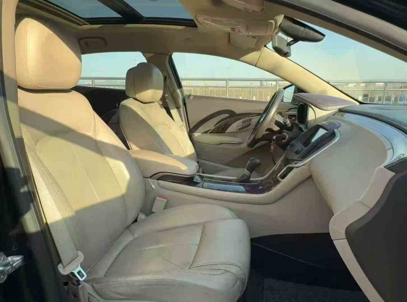 东营16年别克君越5