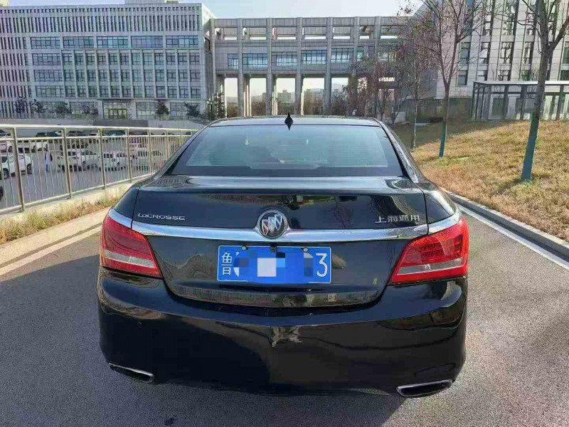 东营16年别克君越9