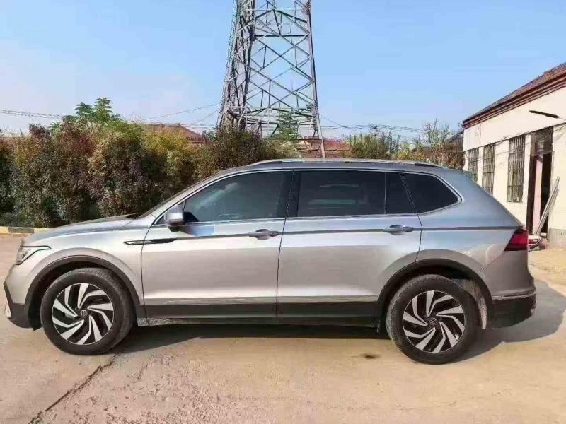 青岛22年大众途观5