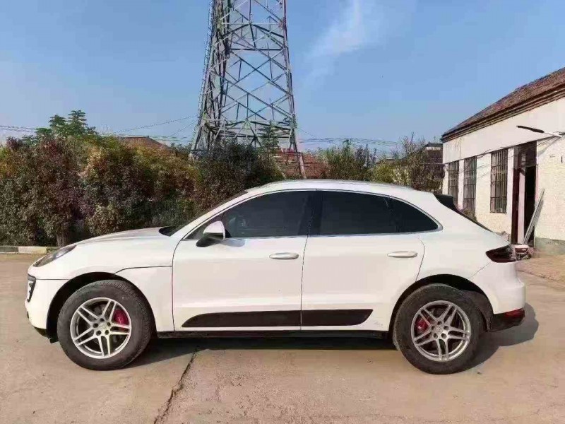 烟台17年保时捷Macan3