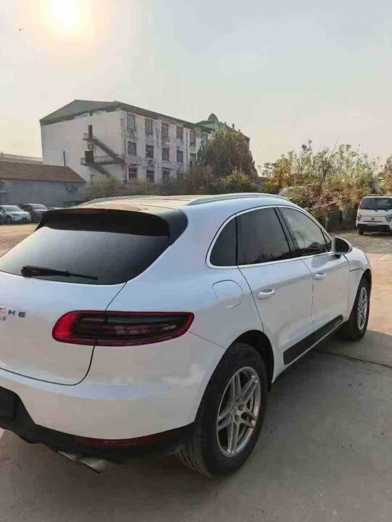 烟台17年保时捷Macan6
