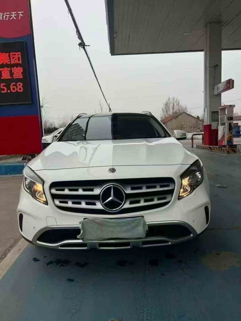 东营19年奔驰GLA1