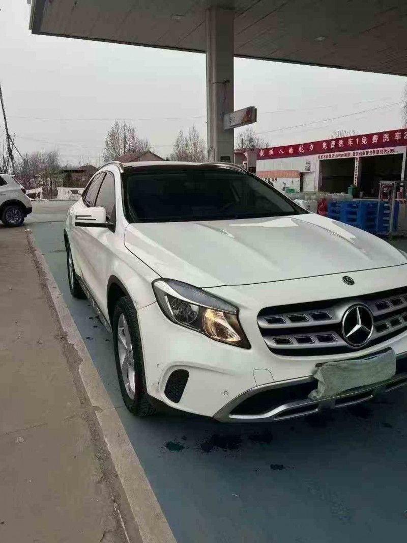 东营19年奔驰GLA3